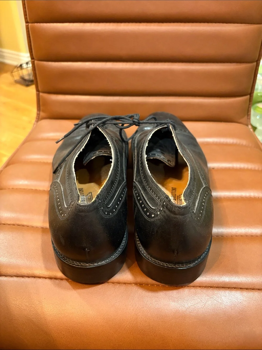Giorgio Brutini Black Leather Brogue Lace-Up Oxfords